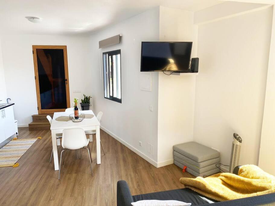 Machico Center W/ Terrace 5 Min Beach Bagian luar foto